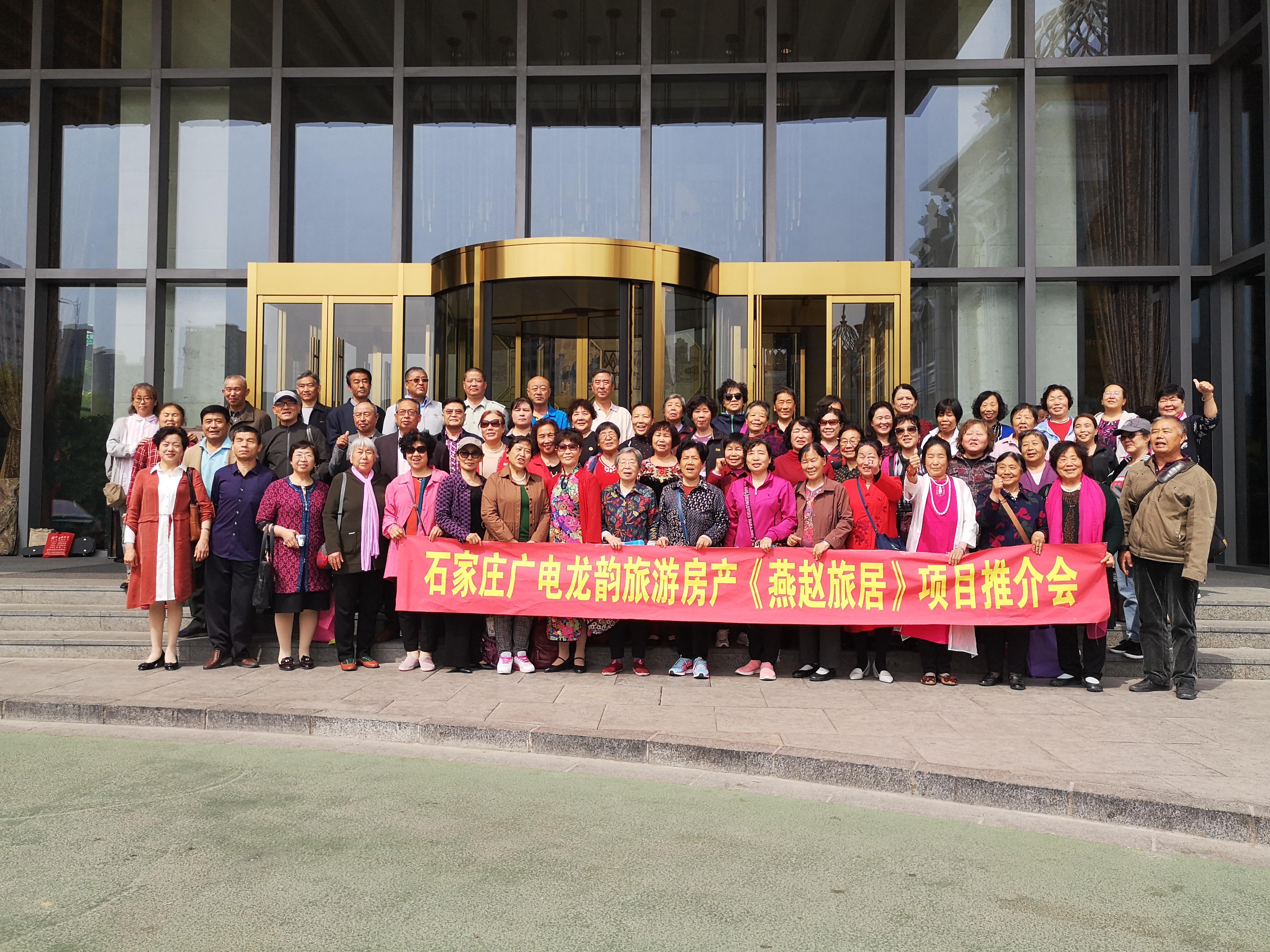 旅游团在哪里报名?线上平台、线下门店、混合模式全攻略,轻松找到最适合你的报名渠道 旅游团在哪里报名?线上平台、线下门店、混合模式全攻略,轻松找到最适合你的报名渠道